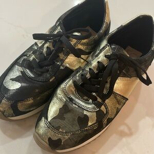 Brand new patterned leather sneakers